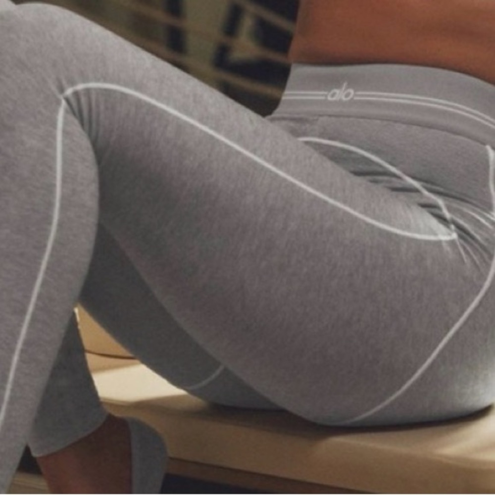 ALO Yoga Gray Leggings